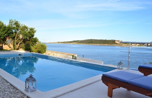Sevid Maison | Maison de vacances sur la plage avec piscine privée chauffée et bouée