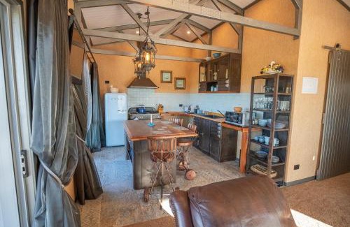 Richmond Downs Maison | Holiday Bliss - Kiwi Suite