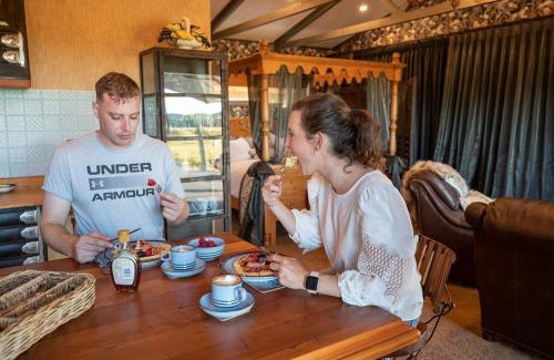 Richmond Downs Maison | Holiday Bliss - Kiwi Suite
