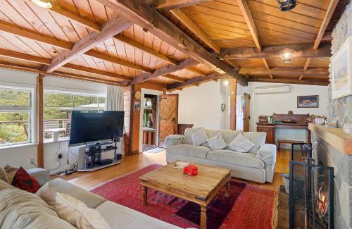 Arthur's Pass Chalet De Ski | Holiday Chalet in Arthurs Pass
