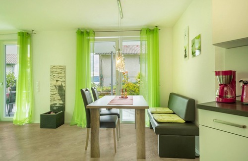 Sipplingen Appartement | Appartement de vacances "Orchidée" avec grande terrasse sur vue sur lac, barbecue, Wi-Fi et TV