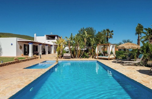 Sant Carles de Peralta Maison | Holiday Home 'Can Andreuet' with Private Pool, Wi-Fi and Air Conditioning in Ibiza
