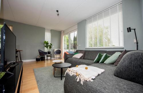 Terherne Maison | Holiday escape with a Private Jetty, cleaning included