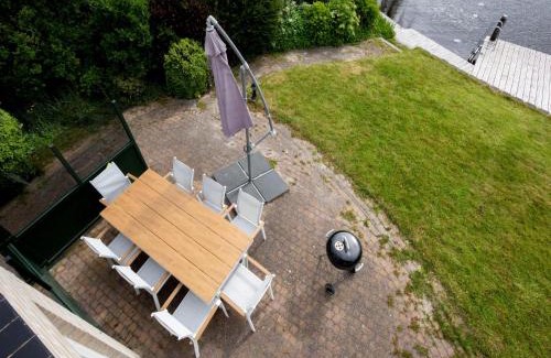 Terherne Maison | Holiday escape with a Private Jetty, cleaning included