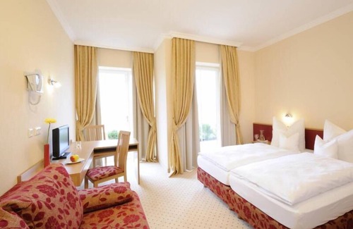 Tittmoning Appartement | Atelier (89 m²) mit Wohnküche, 4 Schlafzimmer, Dusche/WC und Flat-TV