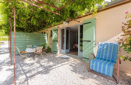 Caudies-de-Fenouilledes Maison | Holiday Home 'Au Vert' with Balcony and Wi-Fi