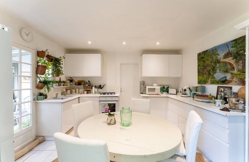Chateauneuf-de-Gadagne Maison | Maison de vacances 'En Bord De Sorgue' avec piscine privée, terrasse privée et Wi-Fi
