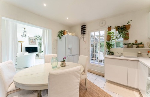 Chateauneuf-de-Gadagne Maison | Maison de vacances 'En Bord De Sorgue' avec piscine privée, terrasse privée et Wi-Fi