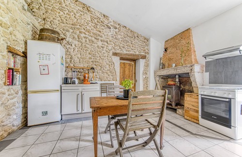 Saint-Germain-dEsteuil Maison | Maison de Vacances 'D'Amélie' avec Terrasse Commune, Jardin Commun et Wi-Fi