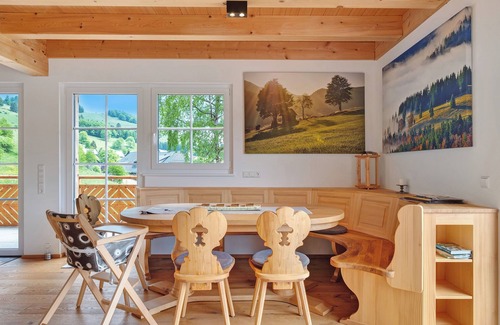 Bernau Maison | Maison de vacances 'Chalet Schonzeit' avec vue sur la montagne, terrasse privée et Wi-Fi