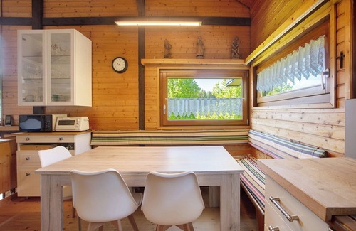 Bernau Maison | Holiday Home '10 Rechbergblick' with Private Terrace, Shared Garden and Wi-Fi