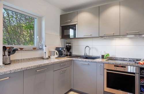 Bernau Maison | Holiday Home 'Kiliani' with Mountain View, Private Terrace and Wi-Fi