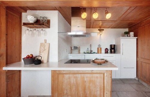 Bernau Maison | Holiday Home 'Black Forest Woods' with Mountain View, Private Terrace and Wi-Fi
