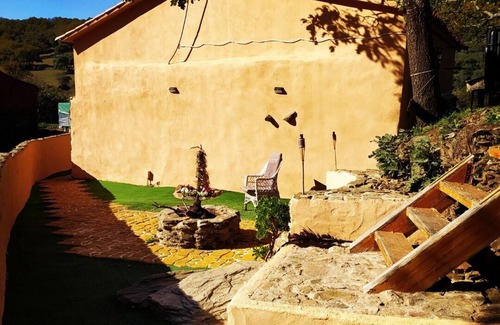 Arroyomolinos de Leon Maison | Maison de vacances 'La Casa De Los Bonales' avec vue sur les montagnes, terrasse et jardin