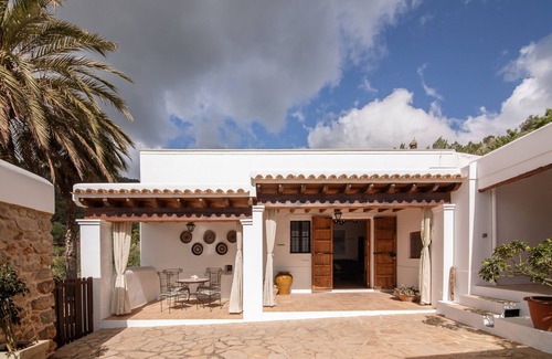 Sant Joan de Labritja Maison | Maison de vacances 'Can Rotes' avec vue sur la montagne, Wi-Fi et climatisation
