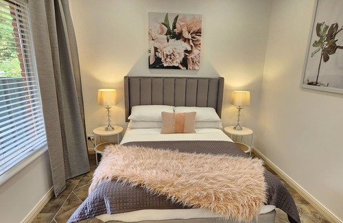 Hahndorf Maison | Holiday Haus Hahndorf - 4 BR, Fireplace, Free Parking, Wifi, Beautiful Garden!
