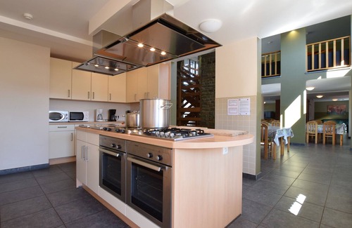 Lignieres Maison | Maison de vacances spacieuse avec piscine et sauna à Rendeux