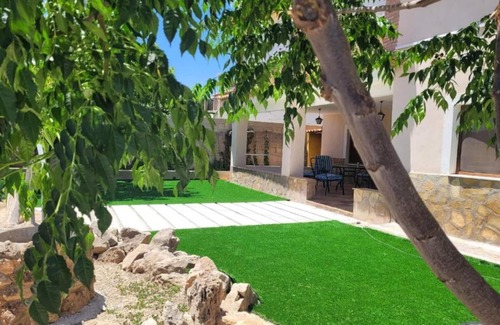 Caravaca de la Cruz Maison | Casa de vacaciones 'Noguericas 1' con vistas a la montaña, piscina compartida y Wi-Fi