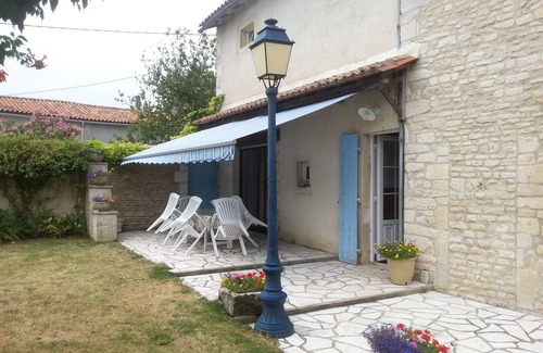 Fontaine Chalendray Maison | Maison de vacances 'Gite L'ouche De Mai' avec piscine privée, terrasse privée et Wi-Fi