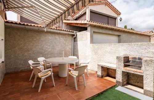 Santa-Lucia-di-Moriani Maison | Holiday Home Dami I-1 by Interhome