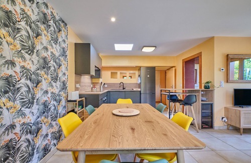 Saint-Antoine-l'Abbaye Maison | Maison de vacances 'Les Bambous' avec terrasse privée et Wi-Fi