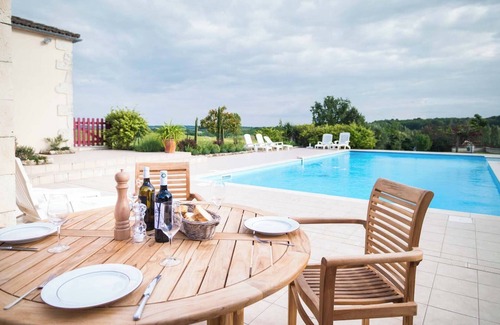 Villeneuve-de-Duras Maison | Maison de vacances 'La Maison' avec piscine chauffée, jardin et Wi-Fi