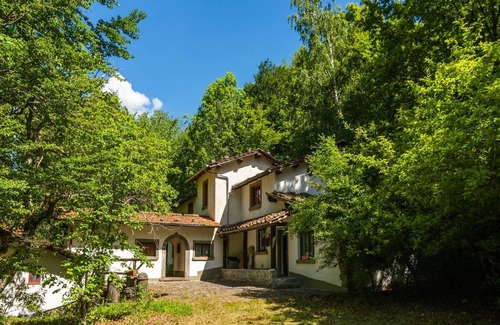 San Marcello Piteglio Maison | Holiday Home in Migliorini with Pool & Nature