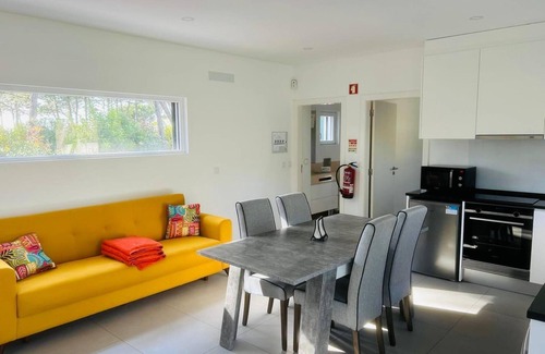 Azenhas do Mar Maison | Maison de vacances 'Forest Village T2' avec vue sur la montagne, piscine partagée et Wi-Fi