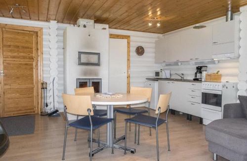 Pyhasalmi Maison | Holiday Home Aamunkoin rantatupa by Interhome