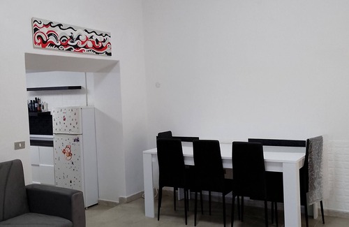 Migliarino Maison | Holiday Home 'Affittacamere Da Lory' with Private Garden and Wi-Fi