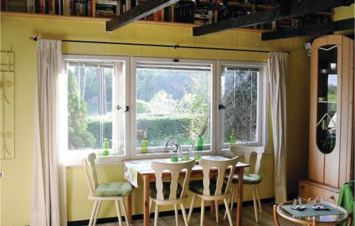 Mustin Maison | Holiday Home Am Scharbowsee K