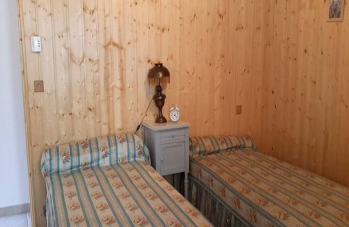 Allons Maison | Holiday Home "Ancienne Bergerie" with Mountain View & Private Garden