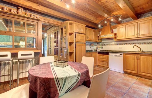 Vielha Chalet De Ski | Maison de vacances 'Arroquets' avec jardin et Wi-Fi