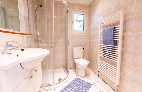 Ede Chalet De Ski | ✓ Holiday home at Recreatiepark 't Gelloo ✓ Holiday home for 4 persons ✓ Located in Ede (Gelderland) ✓ Holiday park on the Veluwe ✓ Book directly through the park