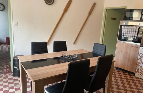 Pinderes Maison | Holiday Home 'Au Calme' with Wi-Fi