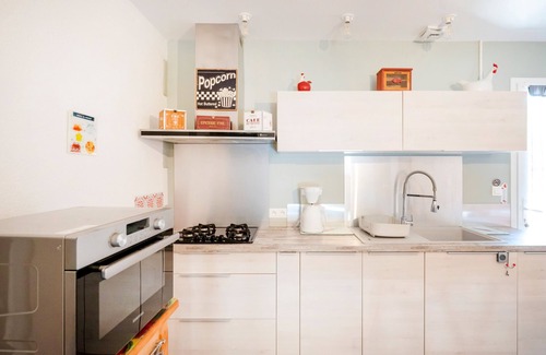 Baudignan Maison | Holiday Home 'Au Milieu D'un Airial' with Shared Pool, Private Terrace and Wi-Fi