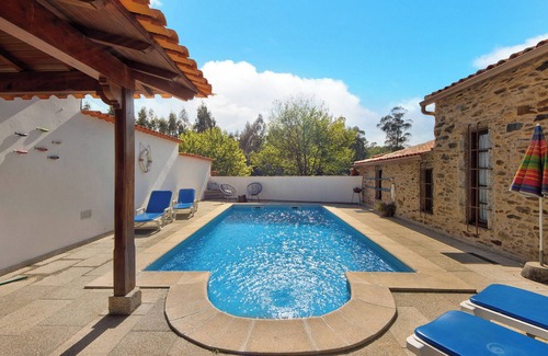 Rates Maison | Maison de vacances 'Azenha Da Lagoa Negra' avec vue sur le lac, piscine privée et Wi-Fi