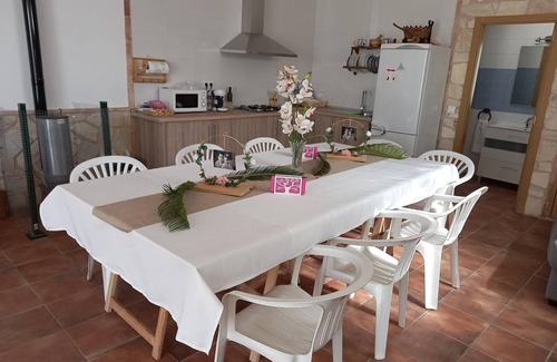 Santa Elena Maison | Maison de vacances "Batalla Navas de Tolosa" avec vue sur les montagnes, piscine et Wi-Fi.