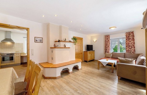 Schonau Maison | Holiday Home 'Becker' with Private Terrace, Private Garden and Wi-Fi