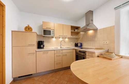 Schonau Maison | Holiday Home 'Becker' with Private Terrace, Private Garden and Wi-Fi