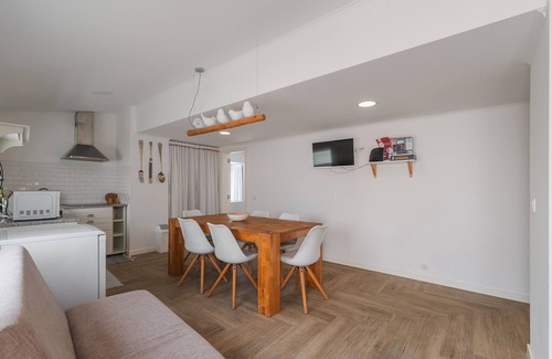 Malveira da Serra Maison | Holiday Home 'Between Mountain and Sea' with Mountain View, Private Terrace and Wi-Fi