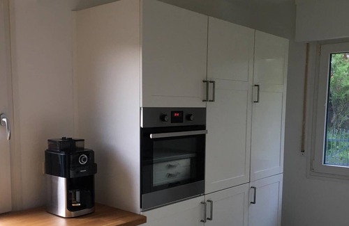 Bichishausen Maison | Holiday Home 'Bibernest' with Private Terrace, Shared Garden and Wi-Fi