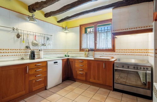 Bonastre Maison | Maison de vacances 'Bonastre' avec vue montagne, piscine privée et Wi-Fi