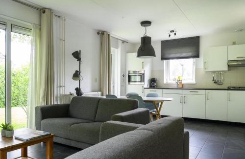 Eernewoude Maison | Holiday Home Bungalowpark It Wiid by Interhome