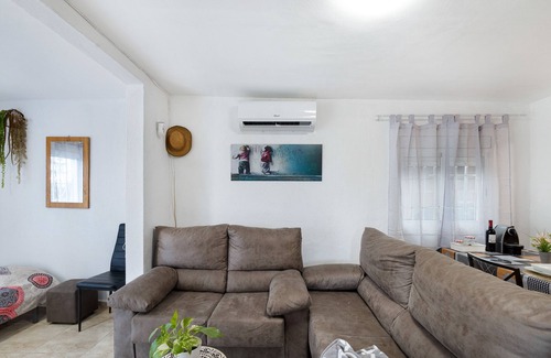 Masquefa Maison | Maison de vacances 'Cal Jaume' avec terrasse privée, Wi-Fi et climatisation