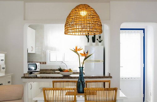 Arrieta Maison | Holiday Home 'Caleta Campos Bungalows' with Sea View, Shared Pool and Wi-Fi
