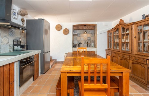 Tossa de Mar Maison | Holiday Home 'Can Garriga' with Mountain View, Private Terrace and Wi-Fi