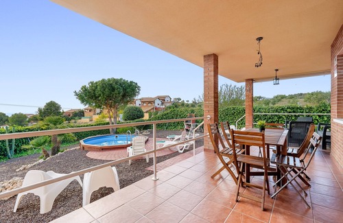 Riudecanyes Maison | Maison de vacances "Can Montclar" avec vue sur la mer, piscine privée et Wi-Fi