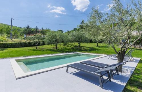 Pican Maison | Holiday Home Carlo by Interhome