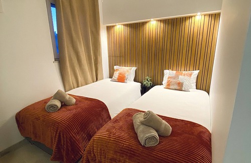 Cartaxo Maison | Holiday Home 'Cartaxo Riverside' with Private Terrace, Wi-Fi and Air Conditioning